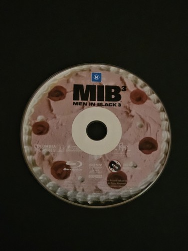 Men in Black 3 (2012) disc cover