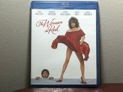 The Woman in Red (1984) disc cover